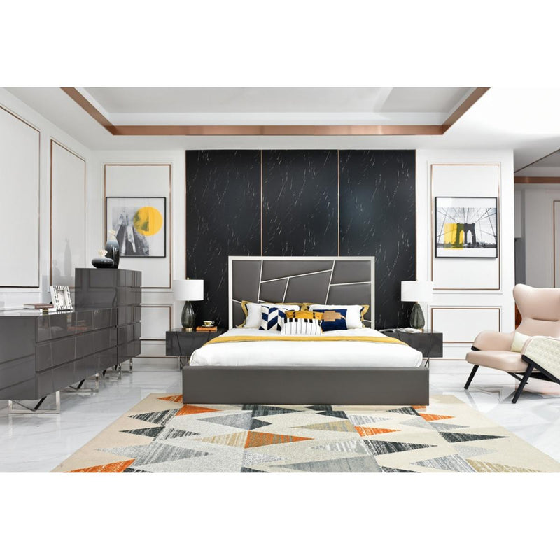 Furniture Line Groundhouse Queen Upholstered Bed Groundhouse Queen Bed IMAGE 3