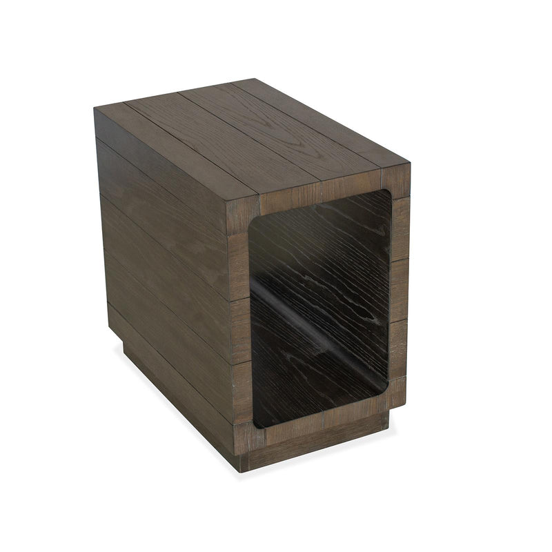 Magnussen LeLand T5704-10 Chairside End Table IMAGE 5