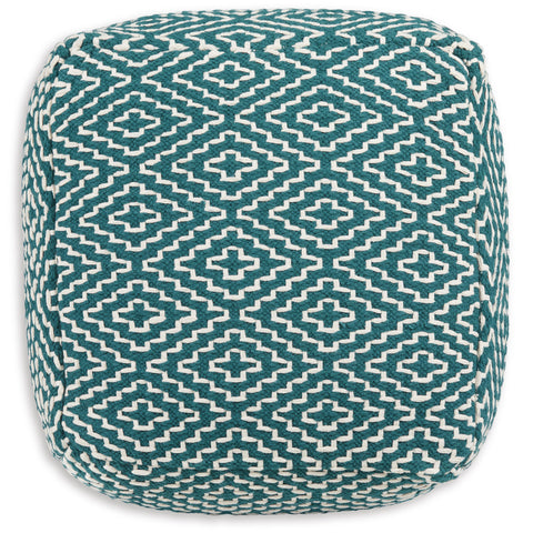  Signature Design by Ashley Brynnsen A1001055 Pouf IMAGE 3