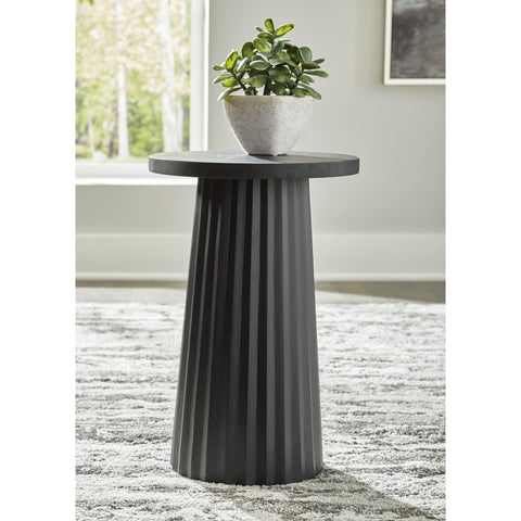  Signature Design by Ashley Ceilby A4000603 Accent Table IMAGE 2