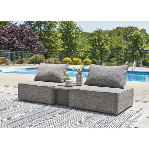  Signature Design by Ashley Bree Zee P160P4 3 pc Outdoor Sectional IMAGE 2
