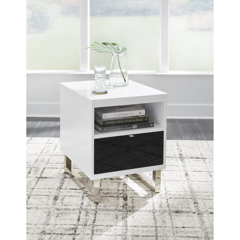  Signature Design by Ashley Gardoni T756-7 Chair Side End Table IMAGE 6