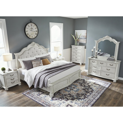  Benchcraft Montelaine B795B2 Queen Upholstered Panel Bed IMAGE 6