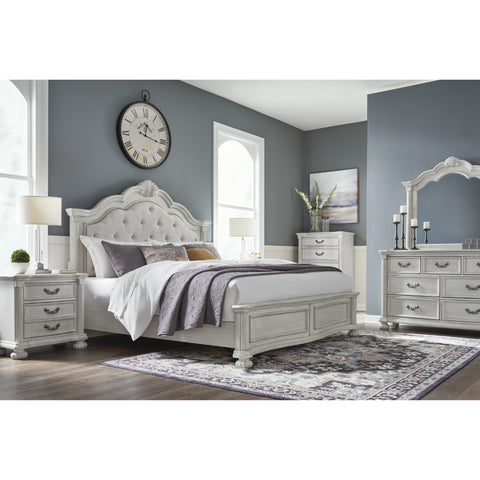  Benchcraft Montelaine B795B2 Queen Upholstered Panel Bed IMAGE 7