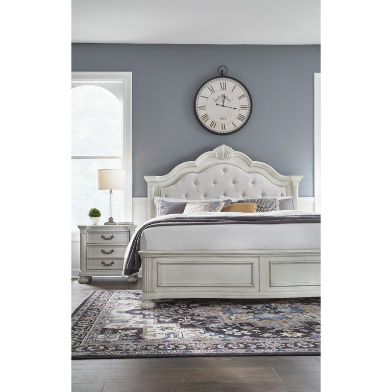  Benchcraft Montelaine B795B2 Queen Upholstered Panel Bed IMAGE 8