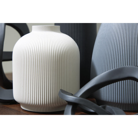  Signature Design by Ashley Leithick A2C00211 Accessory Set IMAGE 3