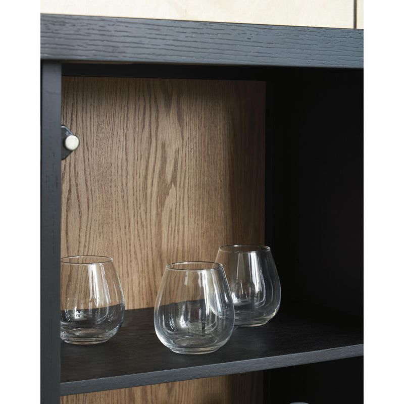  Signature Design by Ashley Armenleigh A4000702 Bar Cabinet IMAGE 5