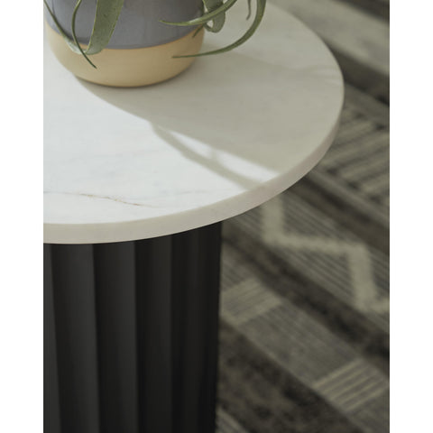  Signature Design by Ashley Wainstone A4000724 Accent Table IMAGE 3