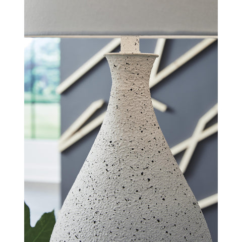  Signature Design by Ashley Wyattford L207614 Metal Table Lamp IMAGE 3