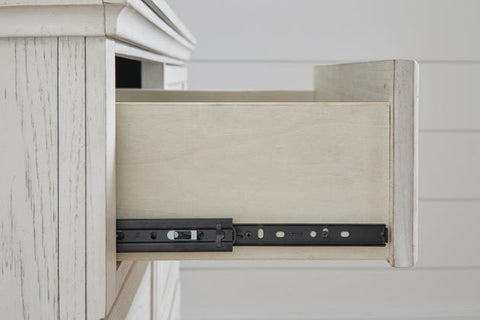 Robbinsdale 1-Drawer Nightstand – Antiqued White