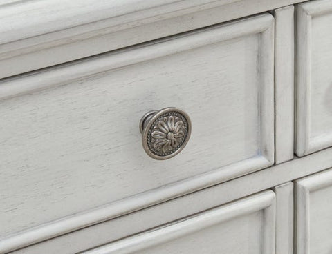 Montelaine Dining Room Server
